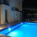 Breathtaking Sea And Mountain Views With Private Pool, Peace Full Relaxing With Wifi Near Shops And Restaurants فيلة Kefalas