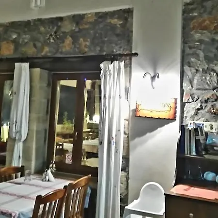 Tranquil Vista Villa: Seaside Retreat With Private Pool *