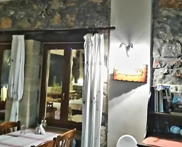 Breathtaking Sea And Mountain Views With Private Pool, Peace Full Relaxing With Wifi Near Shops And Restaurants *