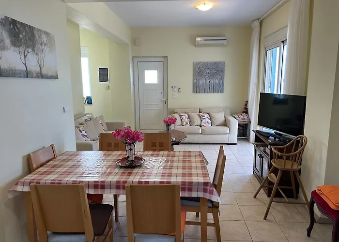 Breathtaking Sea And Mountain Views With Private Pool, Peace Full Relaxing With Wifi Near Shops And Restaurants וילה Kefalas