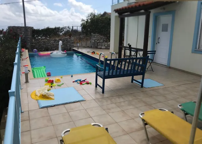 Villa Tranquil Vista Villa: Seaside Retreat With Private Pool